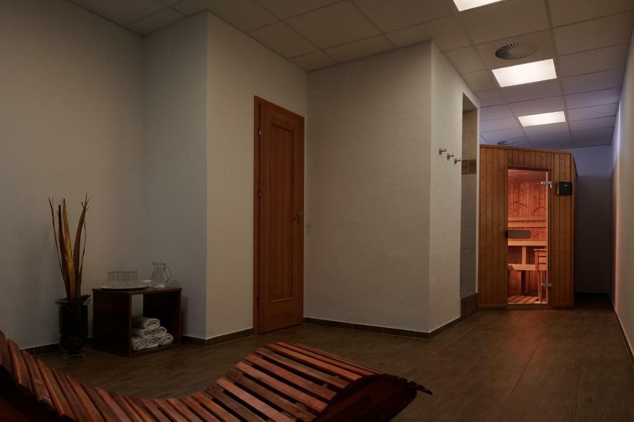 Wellness Hotel Luzan 룸부르크 외부 사진