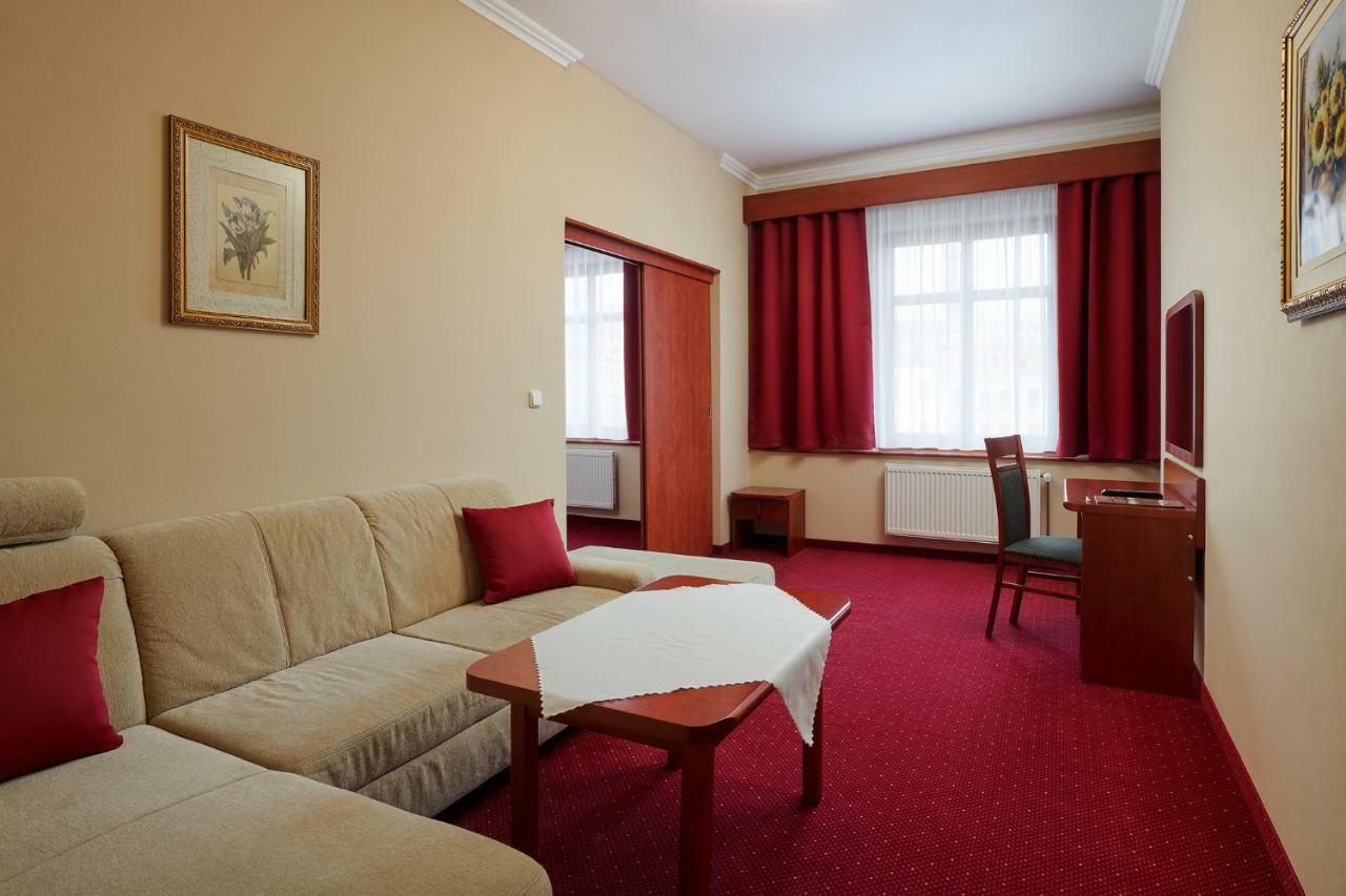 Wellness Hotel Luzan 룸부르크 외부 사진